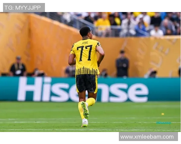 2025年足球场上最具魅力的球星是谁他凭什么成为球迷心中的男神