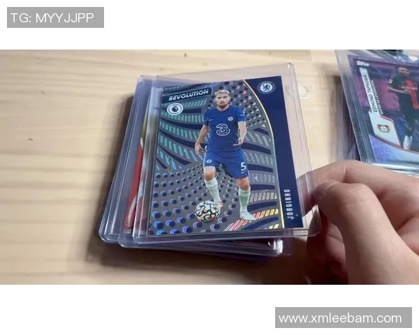 一箱足球球星卡的市场价格是多少以及其收藏价值分析