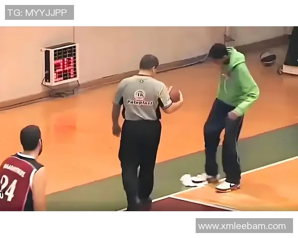 从默默无闻到世界之巅 足球巨星的奋斗与蜕变之路 从默默无闻到世界之巅 足球巨星的奋斗与蜕变之路